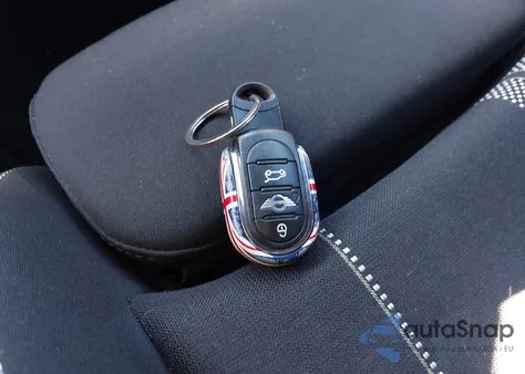 2017 Mini Clubman Cooper S z USA, uszkodzony, nr VIN WMWLU5C54H2E80792